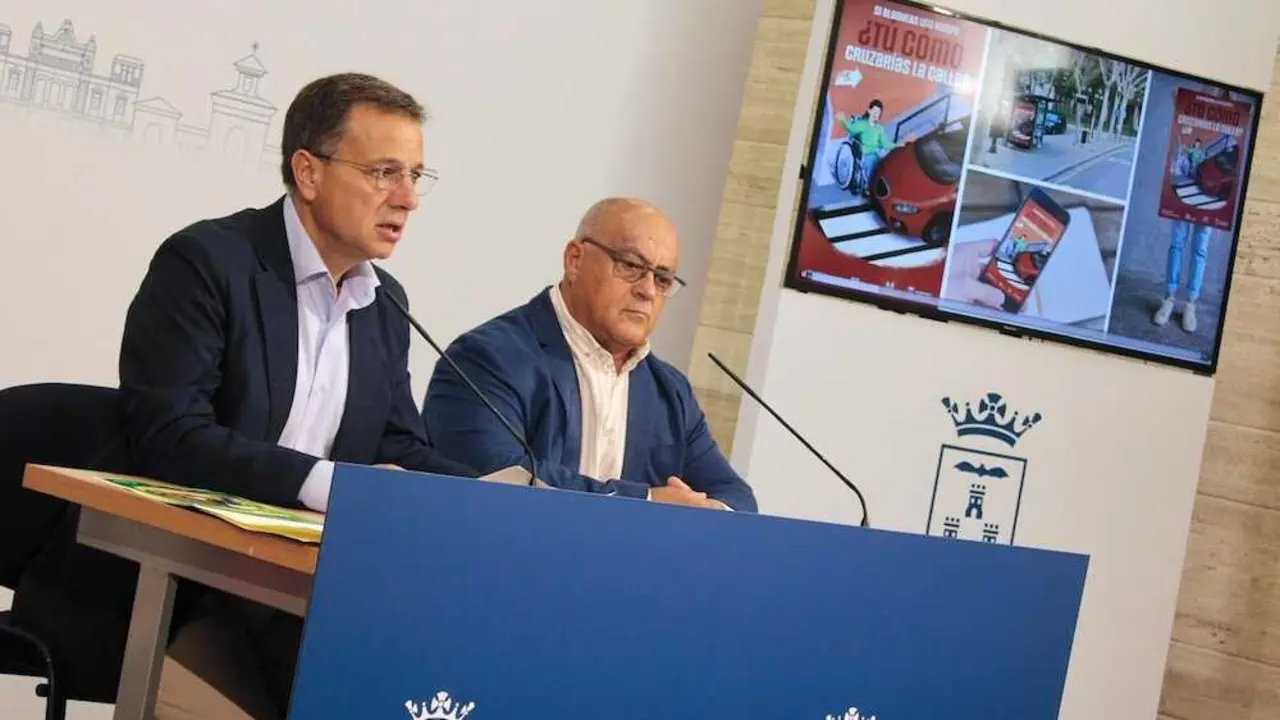 Albacete pide en una campaña respetar los accesos de las personas con discapacidad