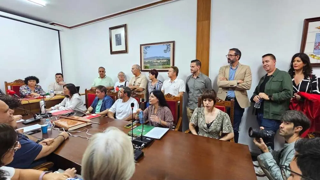 La socialista Estefanía Escribano, nueva alcaldesa de Tobarra (Albacete) tras una moción de censura