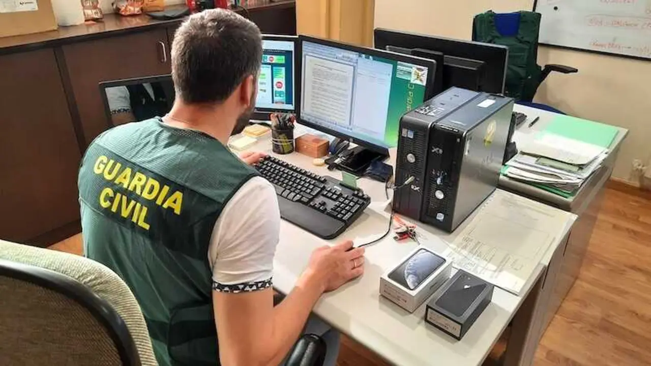 Cinco detenidos por estafar con el 'falso hijo en apuros' tras una denuncia en Toledo