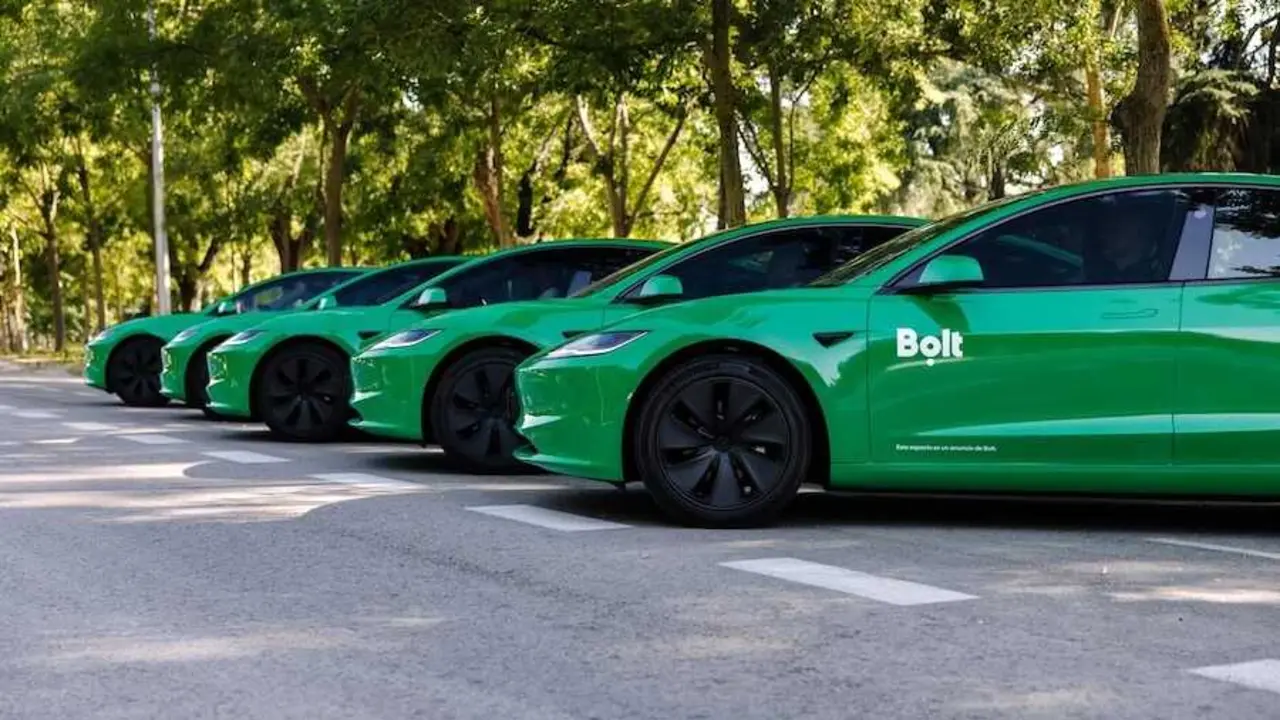 Los VTC de Bolt que operan en Toledo, inmovilizados por hacer trayectos urbanos