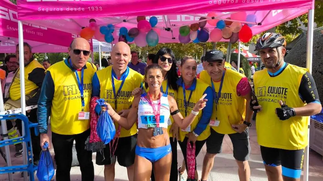 Gemma Arenas reina en una Quijote Maratón histórica con récord de participación