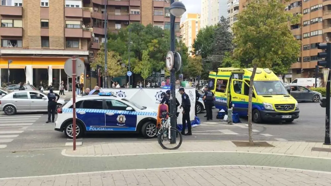 Herida una mujer que iba en bicicleta tras ser atropellada por un coche Albacete - Fotografía: EP/Víctor Fernández, atropello, accidente, Policía Local de Albacete,