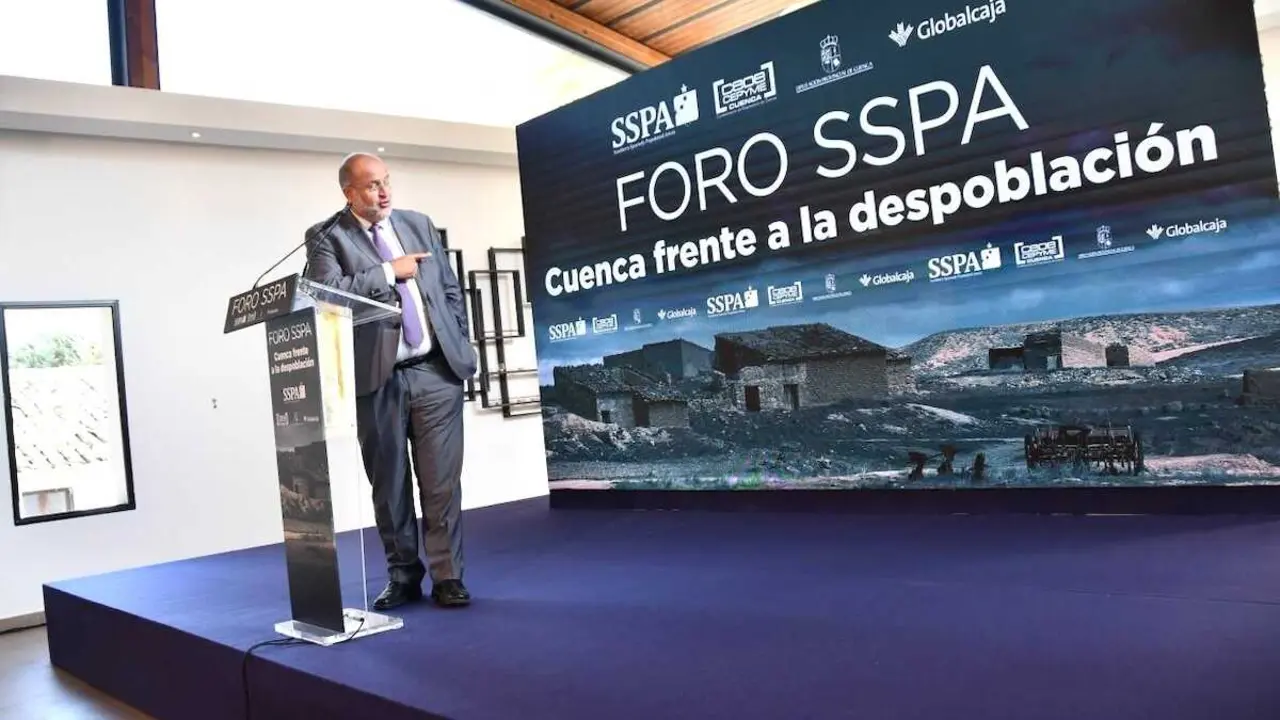 El vicepresidente primero del Gobierno regional, José Luis Martínez Guijarro, participa en el Foro SSPA ‘Cuenca frente a la despoblación’