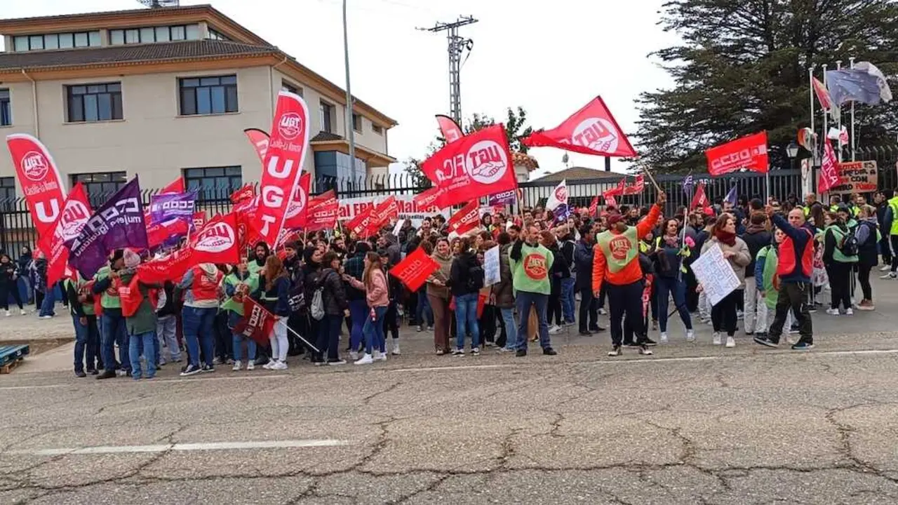 Seguimiento de casi el 100% en el primer día de huelga en rechazo al ERE de Mahle