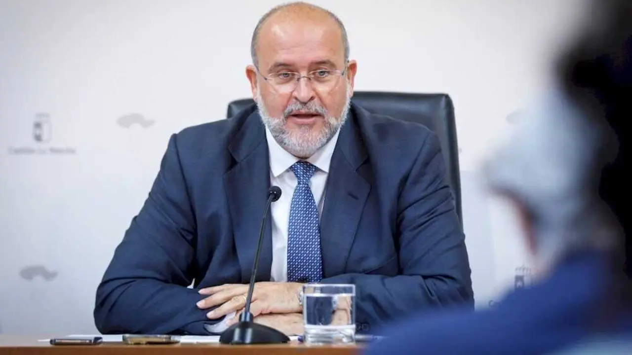 El vicepresidente primero del Gobierno de Castilla-La Mancha, José Luis Martínez Guijarro, este jueves en rueda de prensa