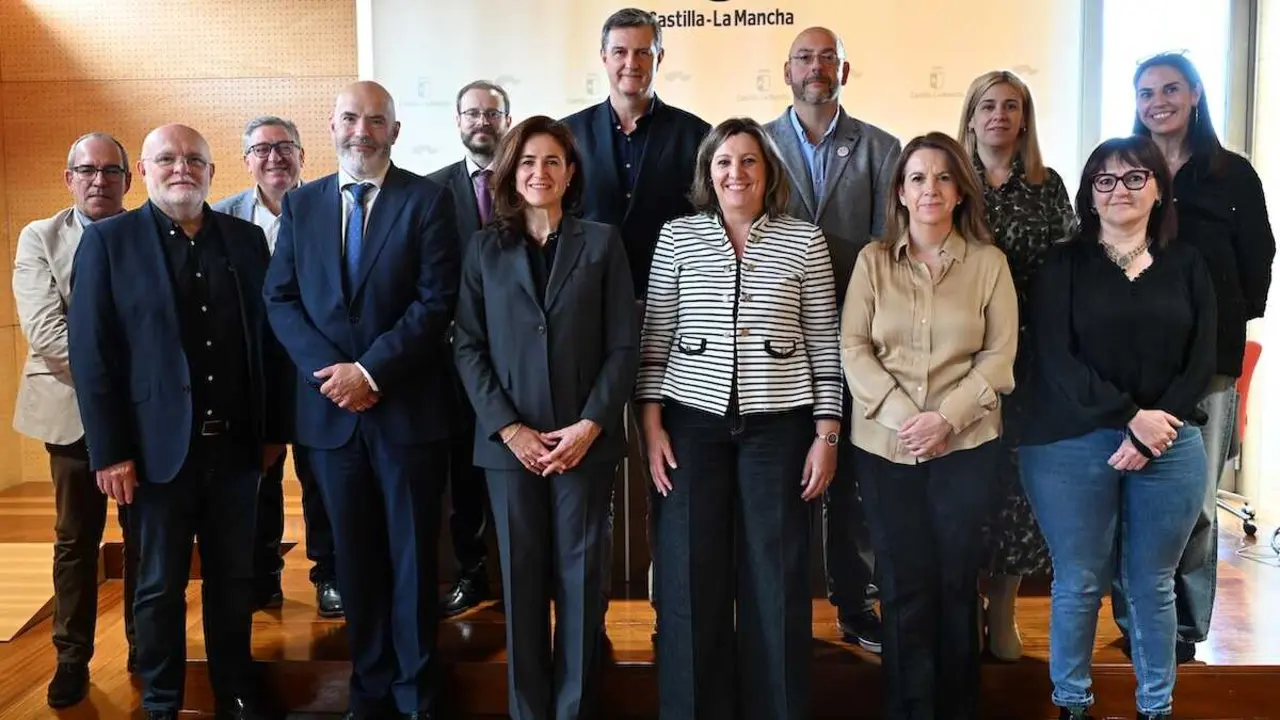 La consejera de Economía, Empresas y Empleo, Patricia Franco, ha presidido la sesión constitutiva del Consejo Regional de Seguridad y Salud Laboral