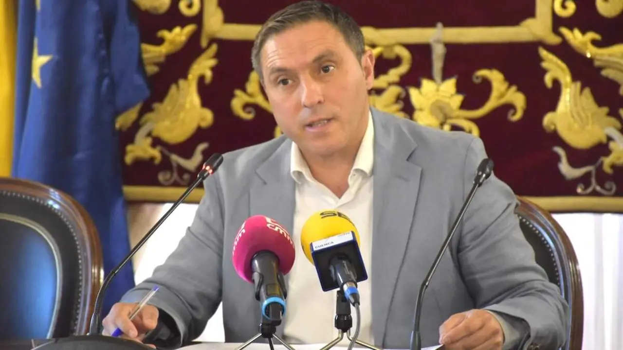 El presidente de la Diputación de Cuenca, Álvaro Martínez Chana, en una imagen de archivo en rueda de prensa