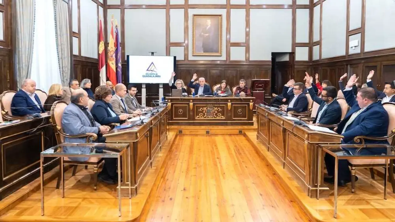 En la imagen un instante del Pleno de la Diputación de Guadalajara celebrado este viernes