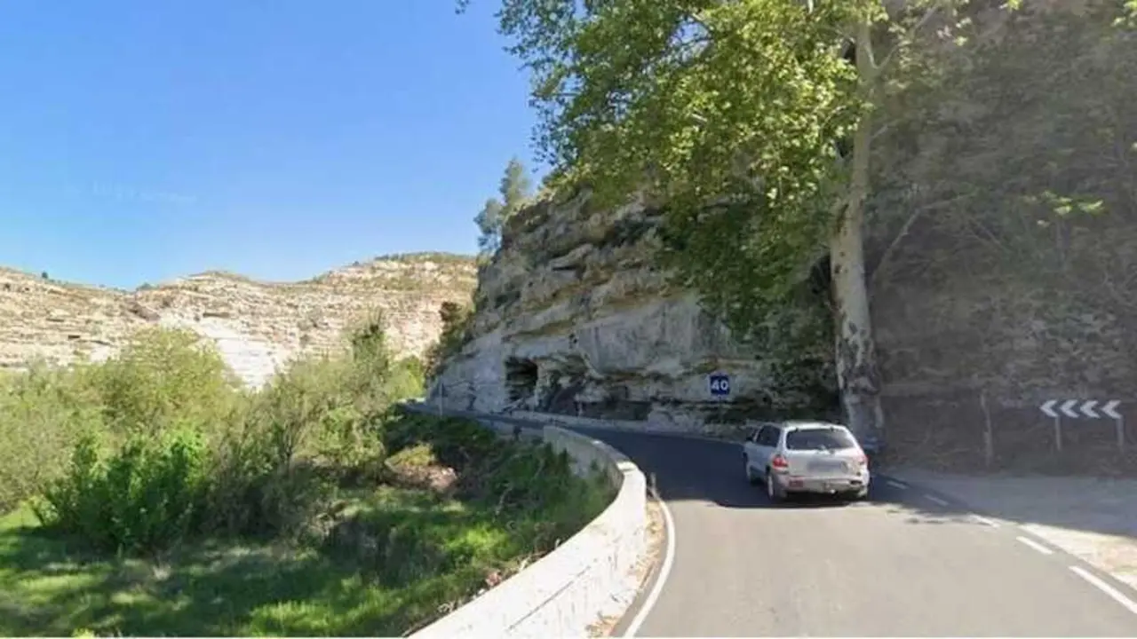 Cortada la carretera AB-204 a la altura de Jorquera (Albacete) por un desprendimiento de piedras