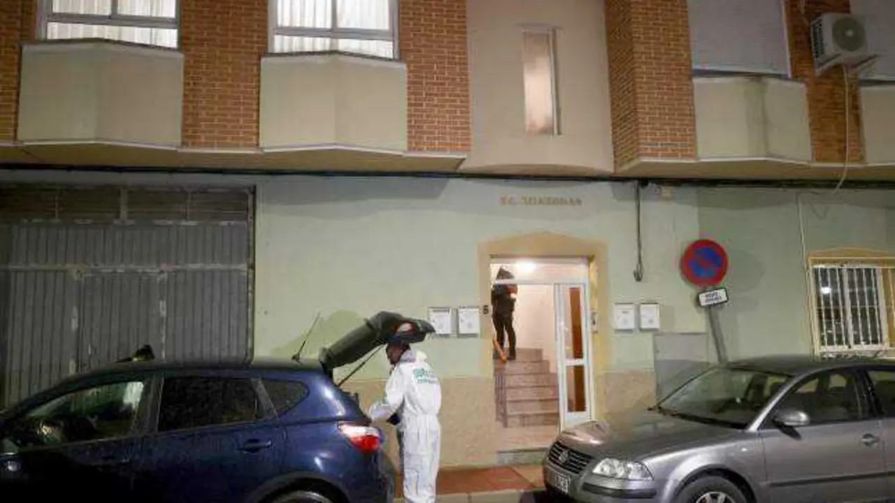 Hallan en un piso asesinada a una joven de 19 años que ha sido estrangulada