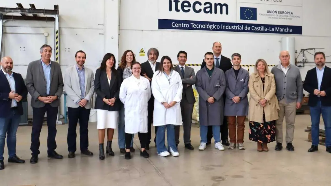 El vicepresidente segundo del Gobierno de Castilla-La Mancha, José Manuel Caballero, visita el Centro Tecnológico Industrial de Castilla-La Mancha (Itecam) en Tomelloso (Ciudad Real)