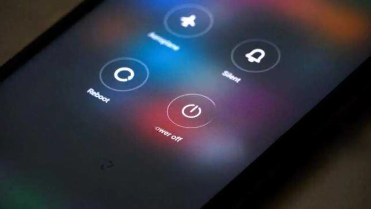 Por qué deberías apagar el teléfono una vez a la semana: consejo de ciberseguridad