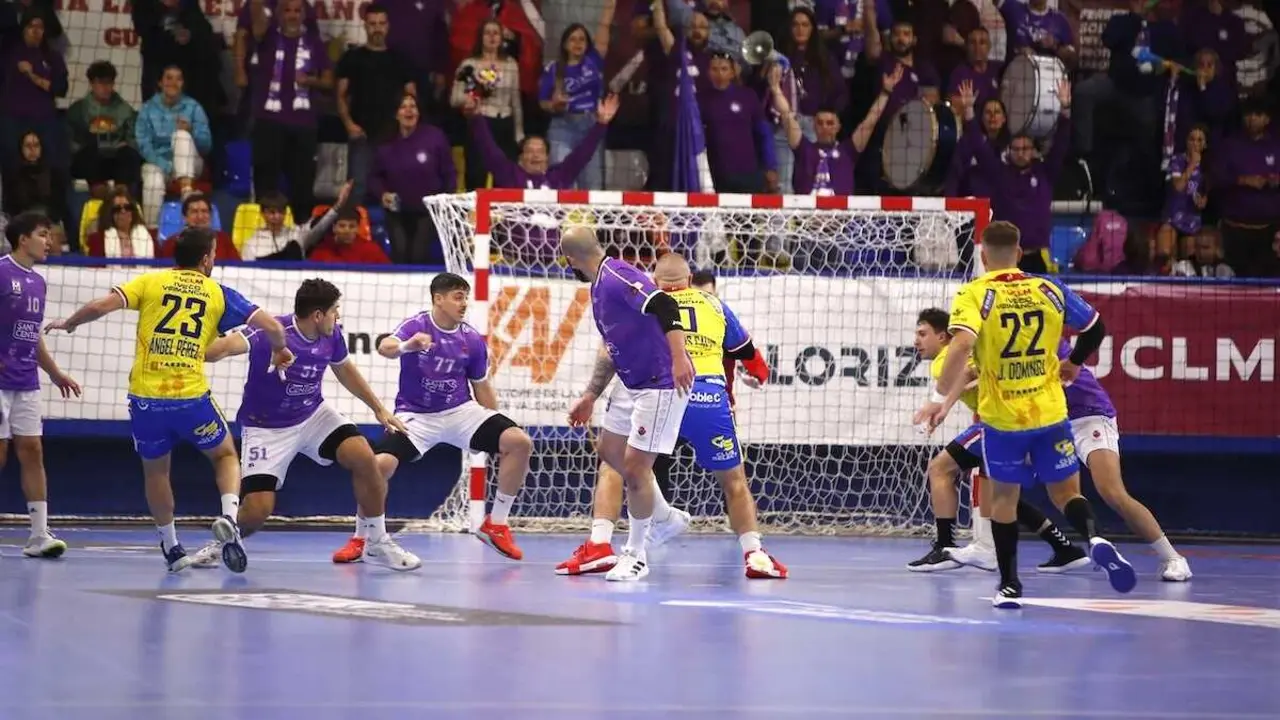 El Caserío impone su fondo físico en un derbi vibrante ante el Guadalajara (28-30) - Fotografía: Santi Molina