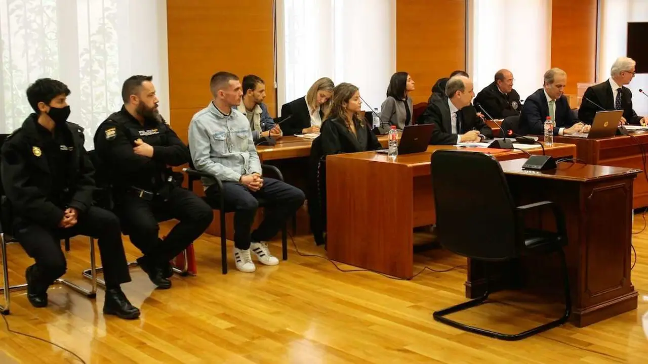 La Audiencia Provincial de Guadalajara acoge el juicio, con jurado popular, por el triple asesinato de un matrimonio y su hija en su vivienda de Chiloeches (Guadalajara) en abril de 2024 - EFE/Pepe Zamora