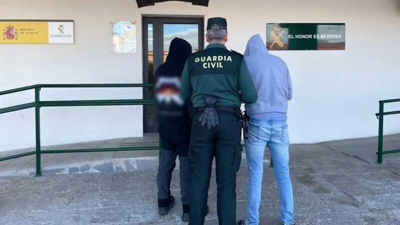 Detenidos dos vecinos de Toledo, padre e hijo, por estafar con el 'tocomocho'