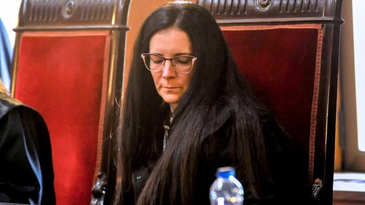 La acusada de asesinar a su bebé recién nacido en su domicilio de Elche de la Sierra (Albacete) en enero de 2023, durante el juicio celebrado en la Audiencia de Albacete - EFE/Manu