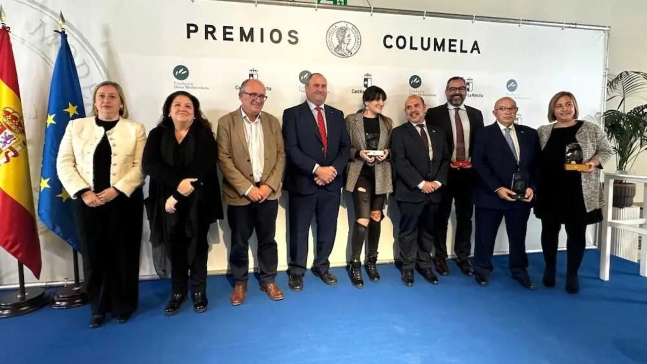 El consejero de Agricultura, Ganadería y Desarrollo Rural, Julián Martínez Lizán, ha presidido en Toledo la entrega de los V Premios Columela