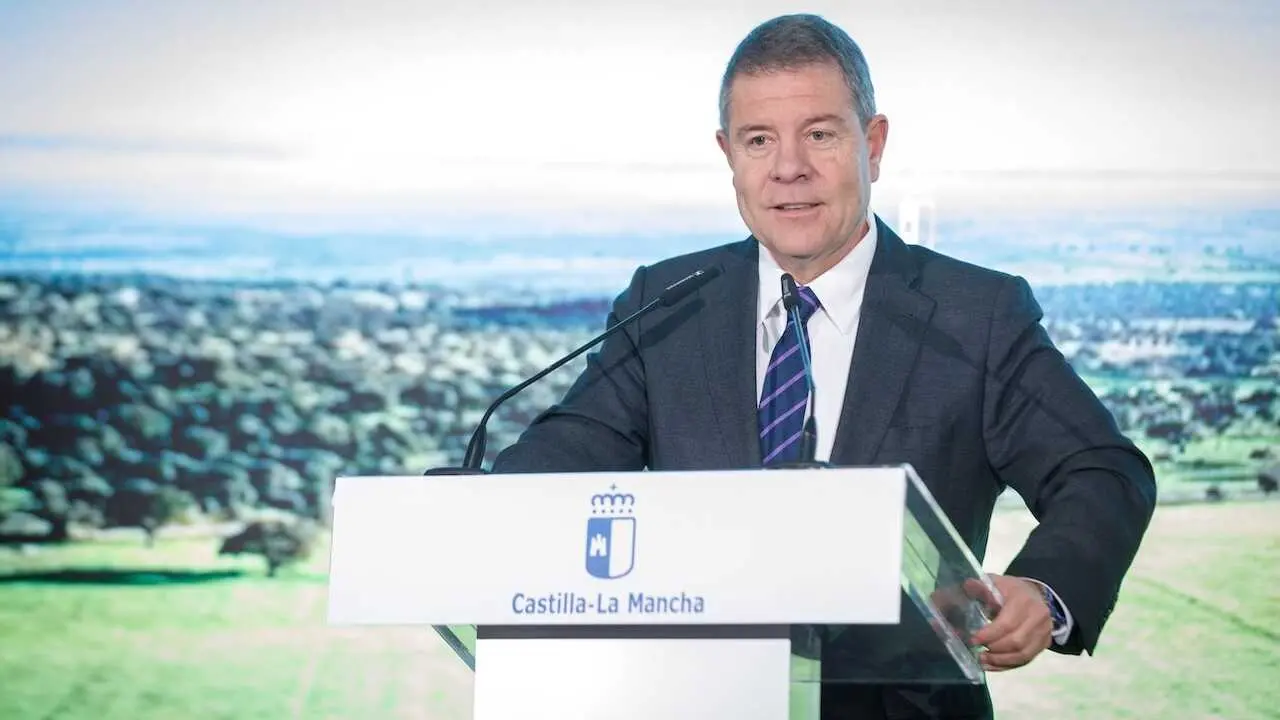 El presidente de Castilla-La Mancha, Emiliano García-Page, ha inaugurado en Garciotum (Toledo), la ampliación de la sección del Colegio Rural Agrupado (CRA) ‘Tierras de Viriato’.