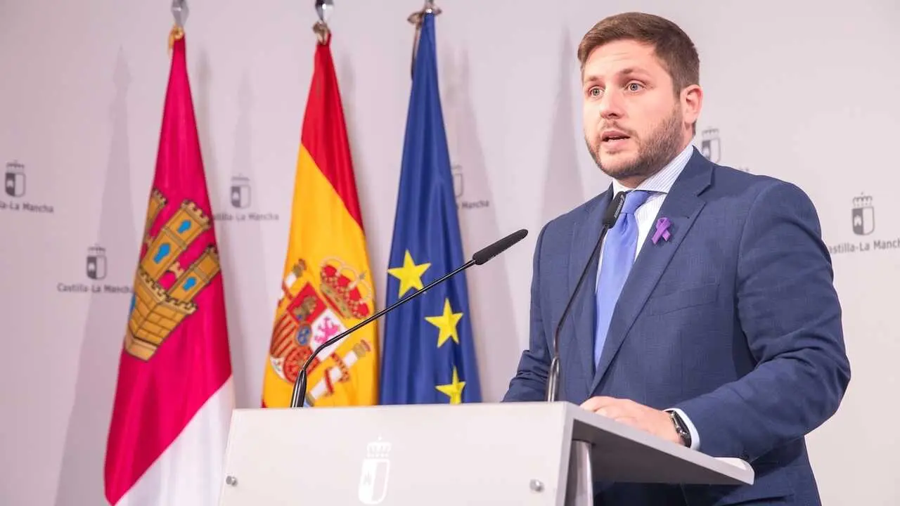El consejero de Fomento de Castilla-La Mancha, Nacho Hernando, ha informado en rueda de prensa de los asuntos de su departamento abordados por el Consejo de Gobierno