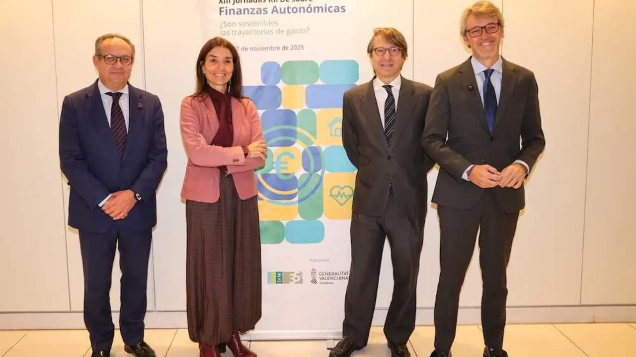 Los consejeros de Hacienda de Castilla-La Mancha, Juan Alfonso Ruiz Molina; la Comunitat Valenciana, Ruth Merino; de Galicia, Miguel Corgos, y la Región de Murcia, Luis Alberto Marín, en las XII Jornadas RIFDE de Finanzas Autonómicas