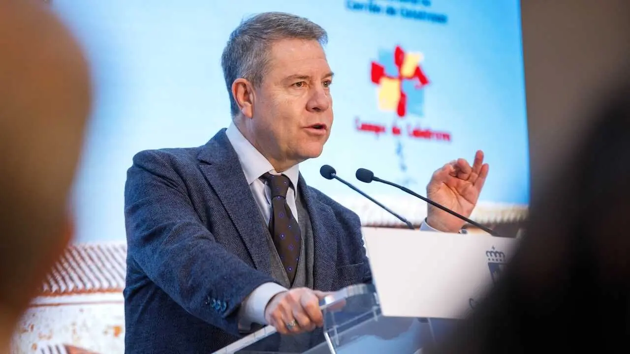 El presidente de Castilla-La Mancha, Emiliano García-Page, ha inaugurado en Carrión de Calatrava (Ciudad Real), el ‘Centro de Interpretación del Vino’