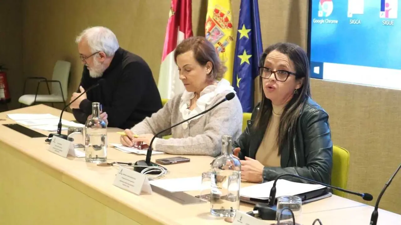 La viceconsejera de la Política Agraria Común y Política Agroambiental, Gracia Canales, ha presidido la reunión del Comité de Seguimiento del Plan Estratégico de la PAC