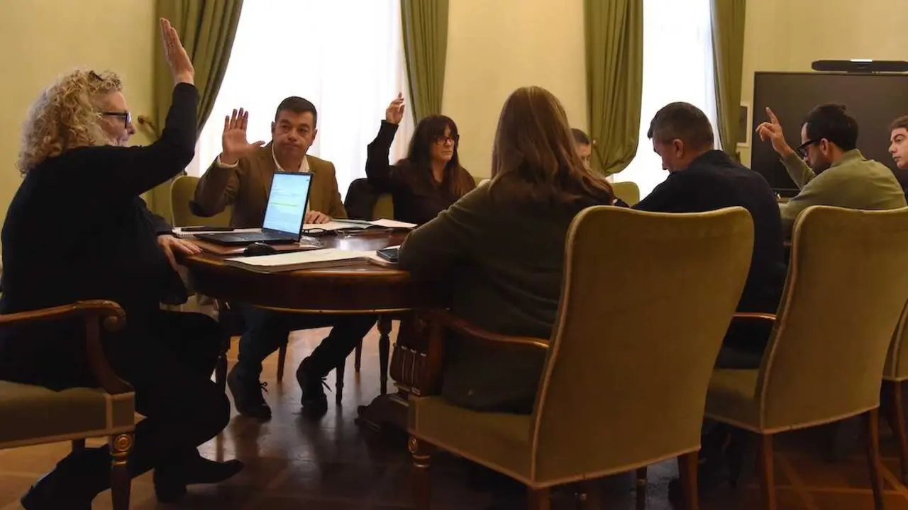 En la imagen un instante de la reunión de la Junta de Gobierno de la Diputación de Guadalajara