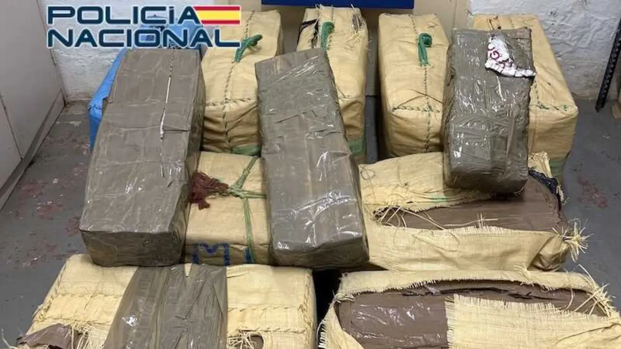 Intervenidos más de 400 kilos de hachís y detenidas tres personas en Valdepeñas (Ciudad Real)