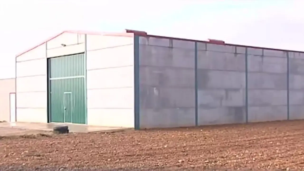 Hallan asesinado a un hombre de 67 años en una nave en Villanueva de Alcardete (Toledo) - Fotografía: CMM