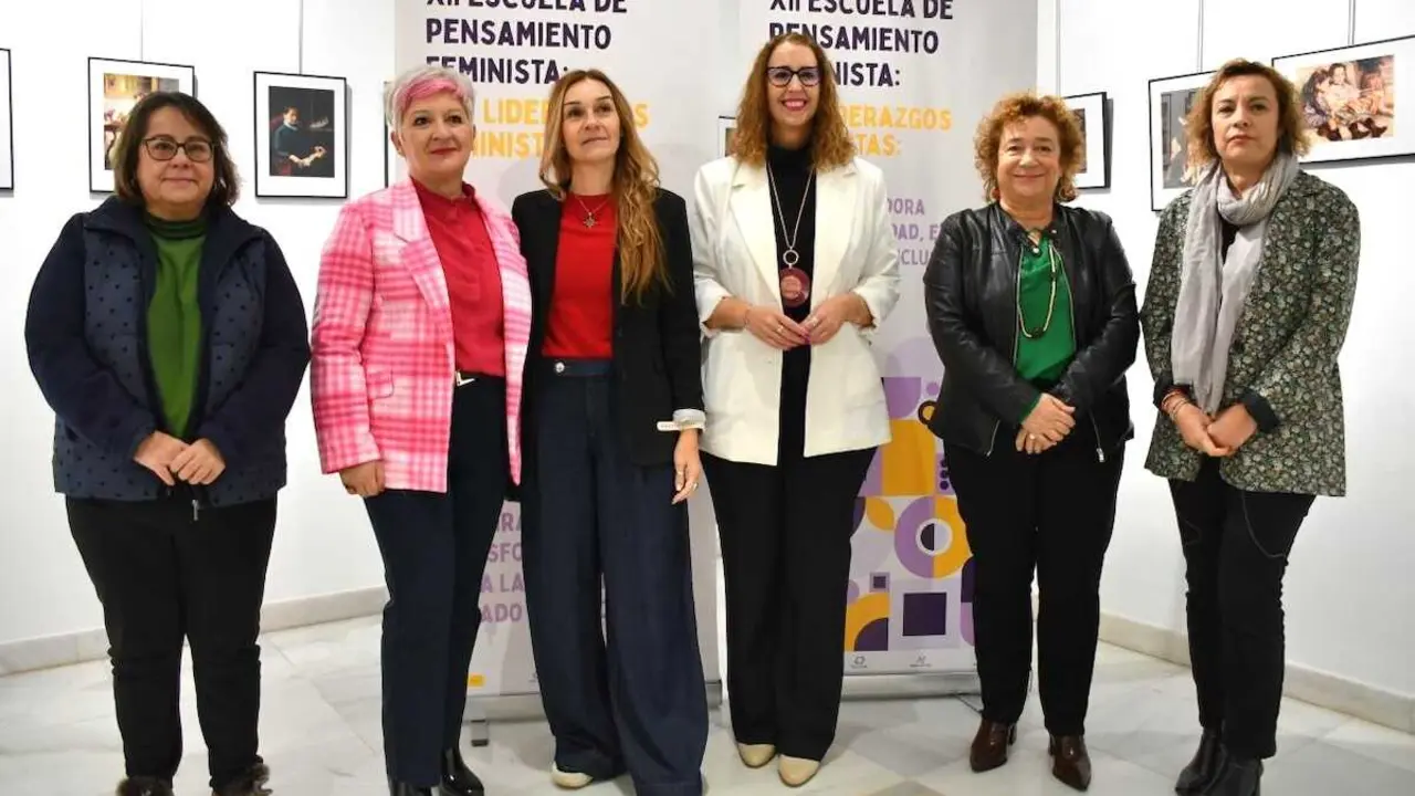 La consejera de Igualdad de Castilla-La Mancha, Sara Simón, ha inaugurado este miércoles, en Guadalajara, la XII Escuela de Pensamiento Feminista