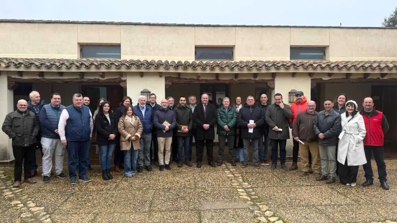 Firman veinte contratos de ayudas Leader en la Sierra de Alcaraz y el Campo de Montiel