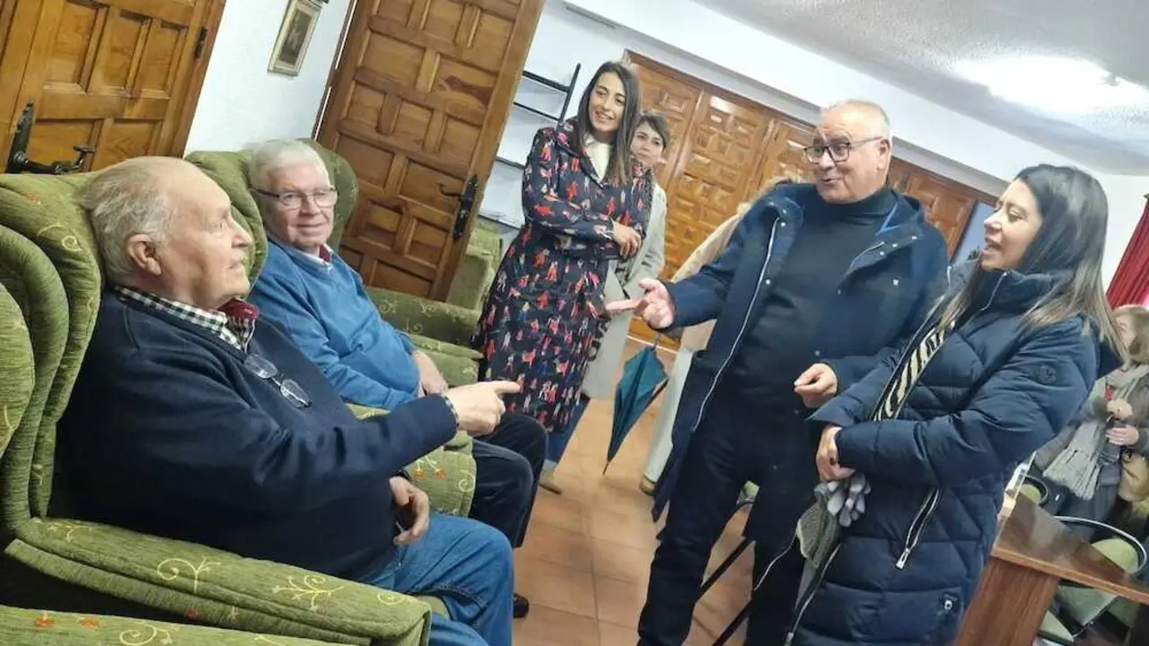 La consejera de Bienestar Social de Castilla-La Mancha, Bárbara García Torijano, ha visitado en Munera (Albacete) la nueva residencia de mayores que se construye en la localidad
