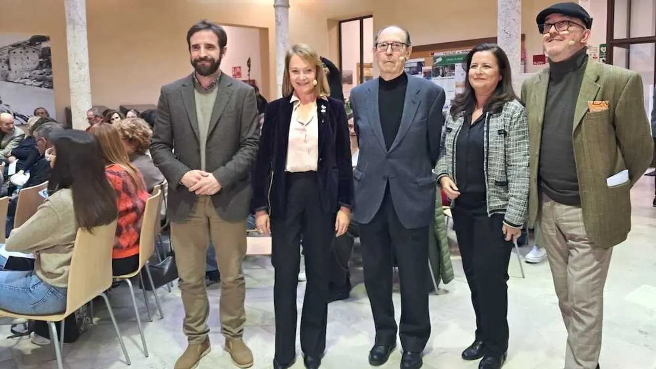 Rafael Canogar: "Lo importante es ser honesto y recuperar el amor por la pintura"