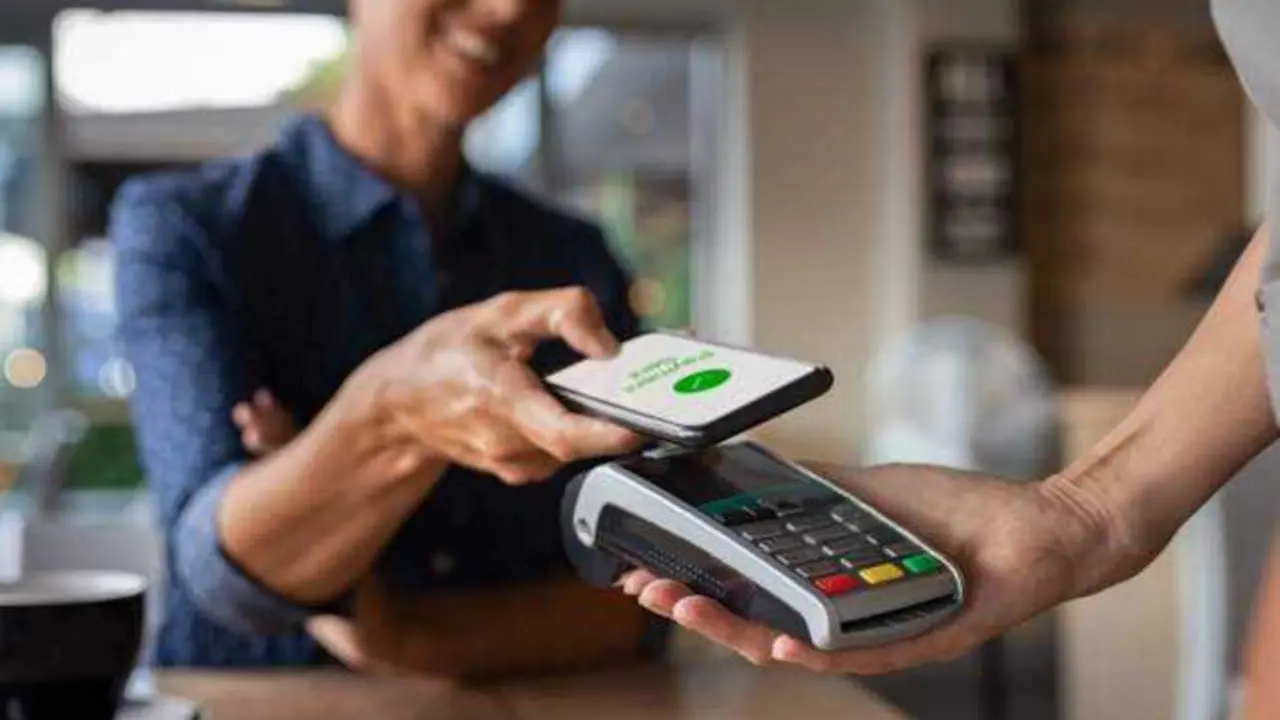 Crece la estafa del 'toque fantasma': te roban tan solo acercándose a tu móvil