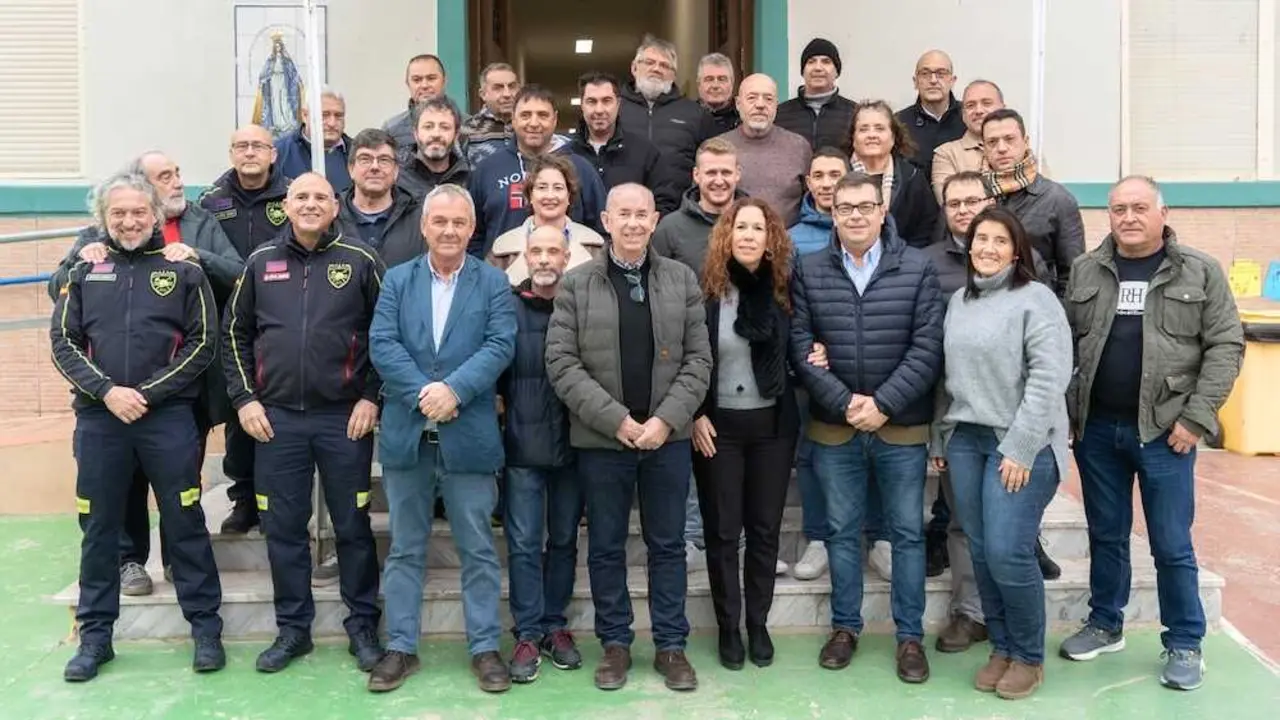 Trabajadores de Guadalajara donan sus horas extra en Valencia a un colegio local