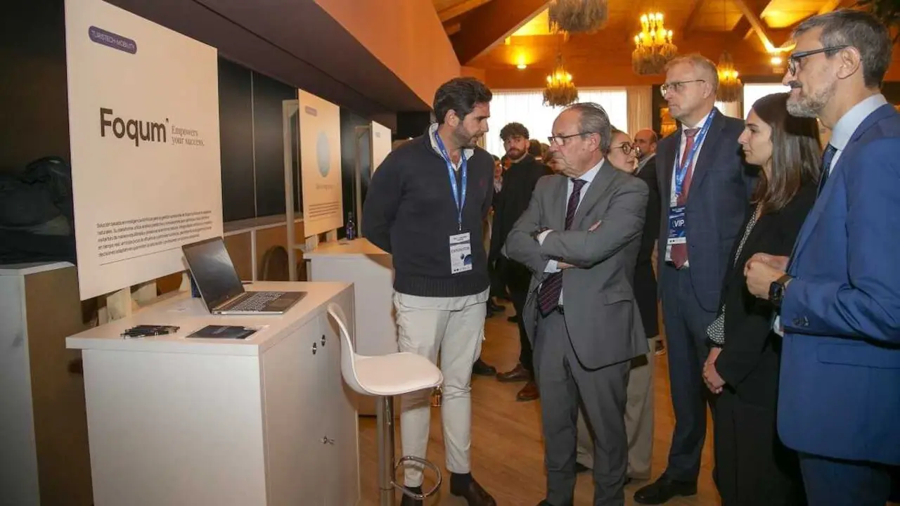 El Gobierno de Castilla-La Mancha inaugura el ‘FiveCLM Summit’ destacando el liderazgo regional en innovación y transformación digital