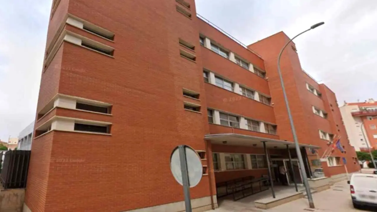 Un incendio sin heridos obliga a evacuar una residencia de mayores en Almansa (Albacete)