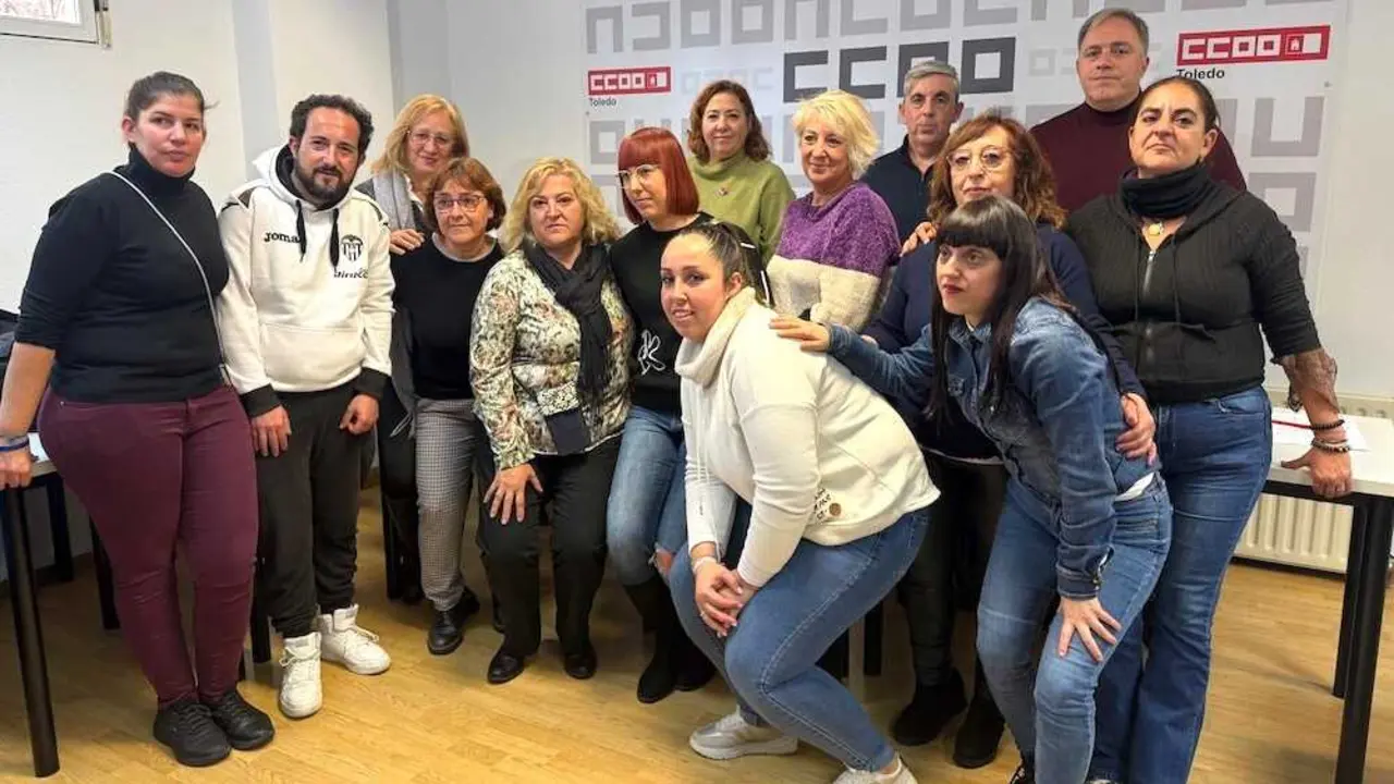 Denuncian la precariedad y "miseria laboral" de las acompa&ntilde;antes del transporte escolar