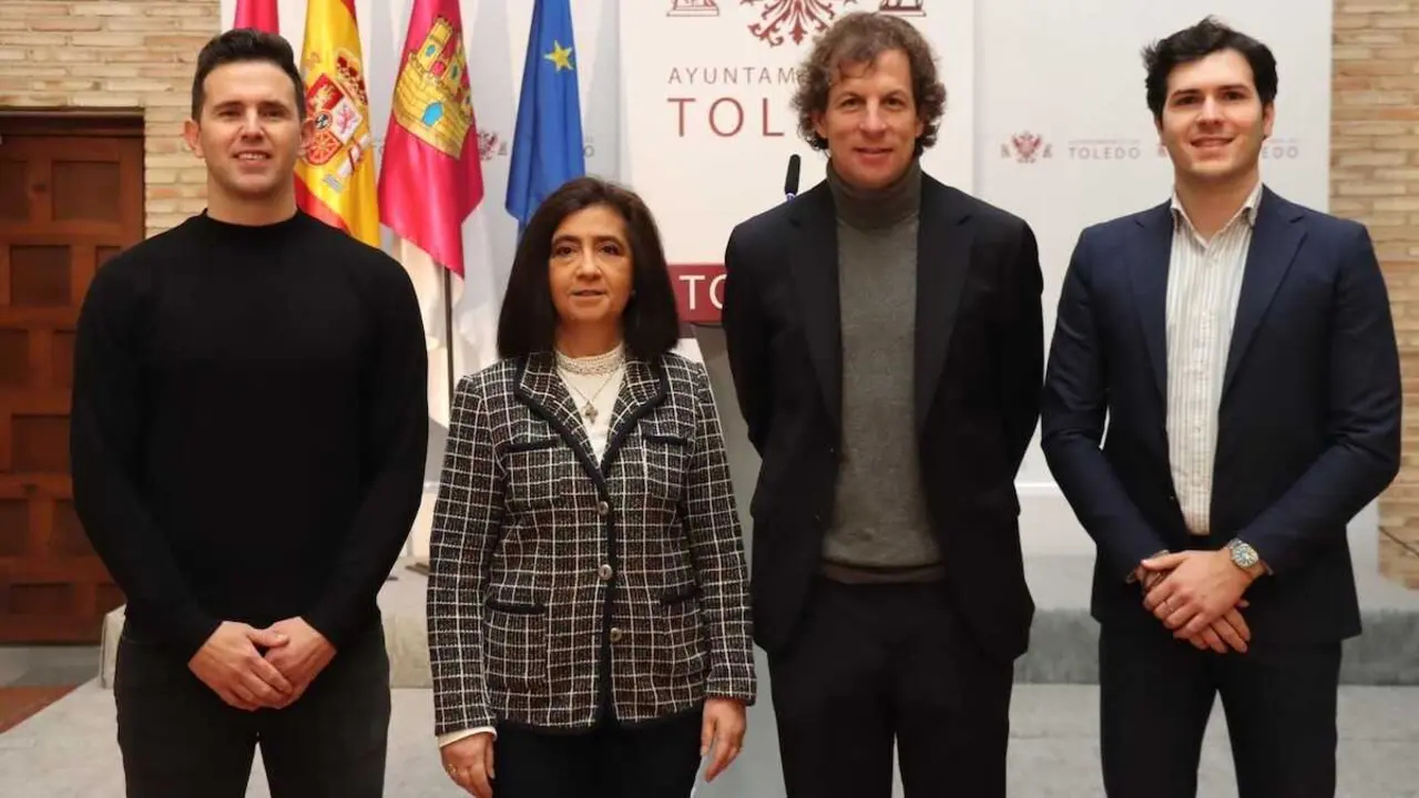 Veteranos del Toledo y de la Federaci&oacute;n de Futbolistas, en un partido ben&eacute;fico