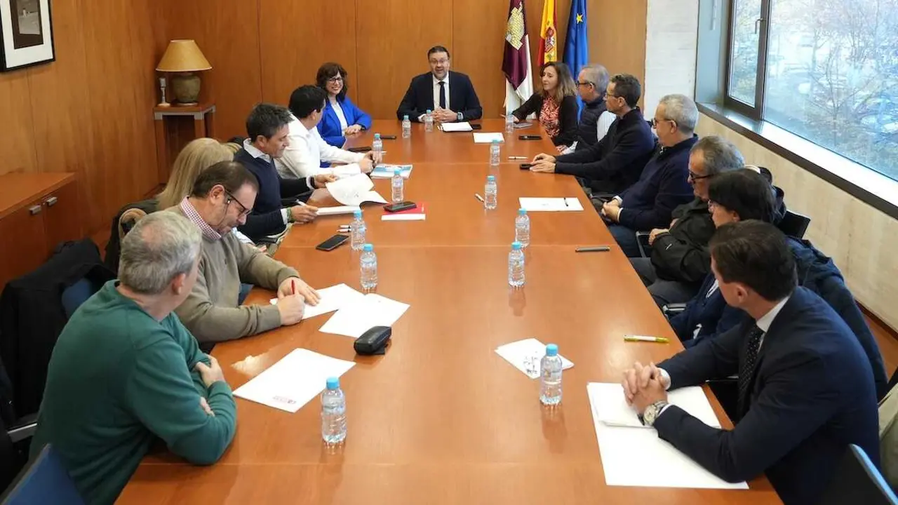 Castilla-La Mancha firma un acuerdo sobre jubilaciones de docentes en educaci&oacute;n concertada