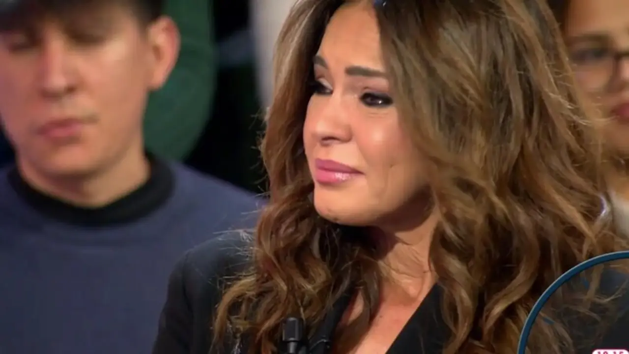 Duro rev&eacute;s para la "segunda madre" de Roc&iacute;o Flores: el motivo tras las l&aacute;grimas de Olga Moreno