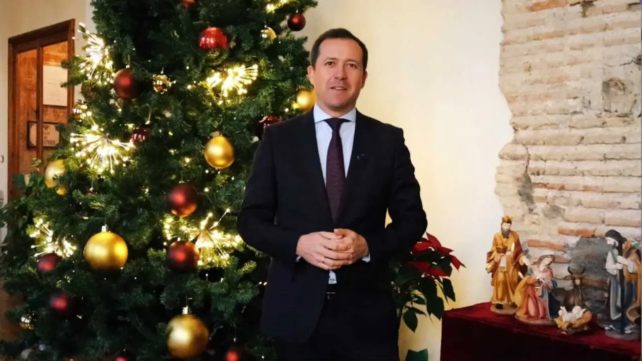 El alcalde de Toledo, Carlos Vel&aacute;zquez, felicita la Navidad a todos los toledanos con un mensaje de "esperanza"
