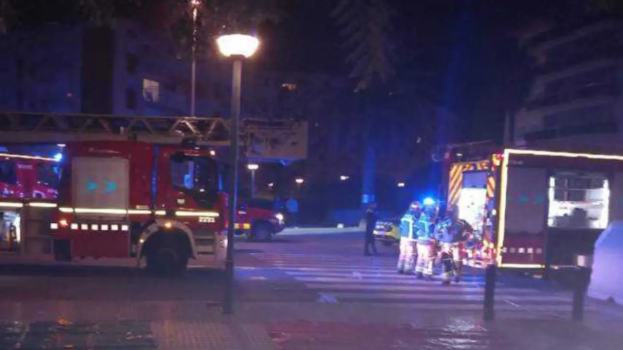 Infierno en la sauna de un hotel: un incendio obliga a desalojar a unas 50 personas, bomberos