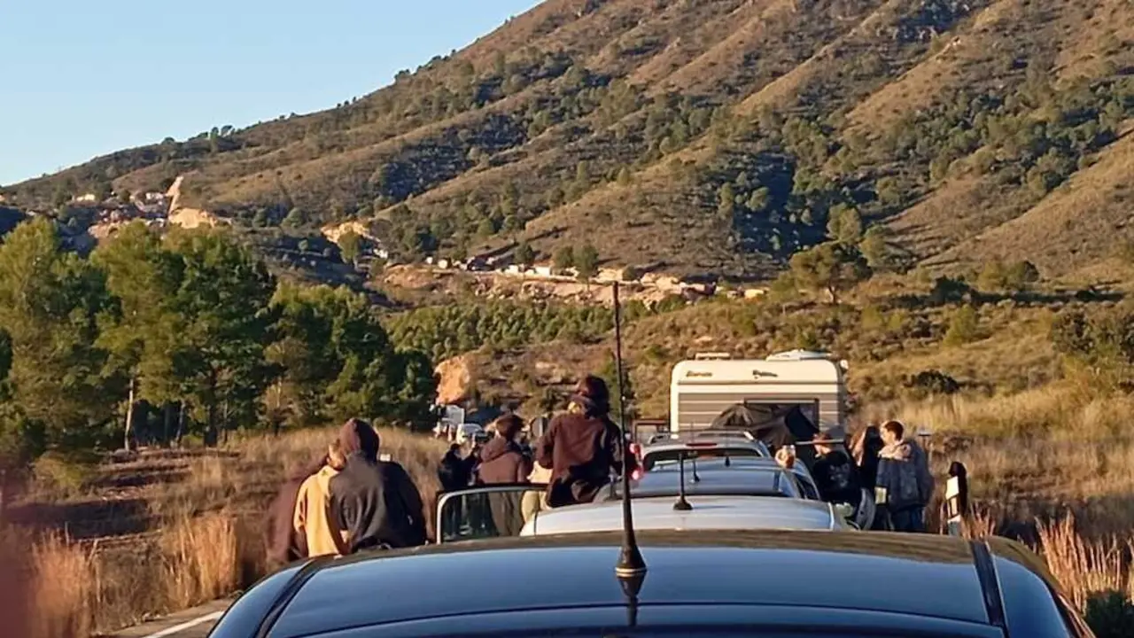 La Guardia Civil frena una macro rave con casi mil veh&iacute;culos en Hell&iacute;n y Tobarra (Albacete) - Fotograf&iacute;a: Cadena SER