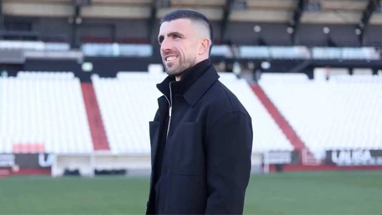 El Albacete Balompi&eacute; asegura liderazgo y talento: Agus Medina renueva hasta 2028