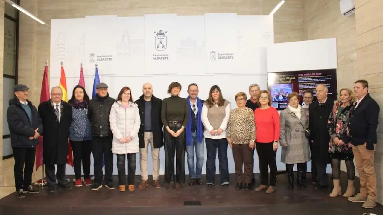 Los Reyes Magos repartir&aacute;n 1.200 kilos de caramelos en la cabalgata de Albacete
