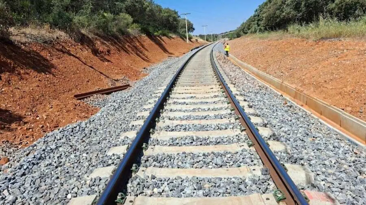 Adif ultima la renovaci&oacute;n del tramo Brazatortas-Guadalmez con una inversi&oacute;n de 83 millones