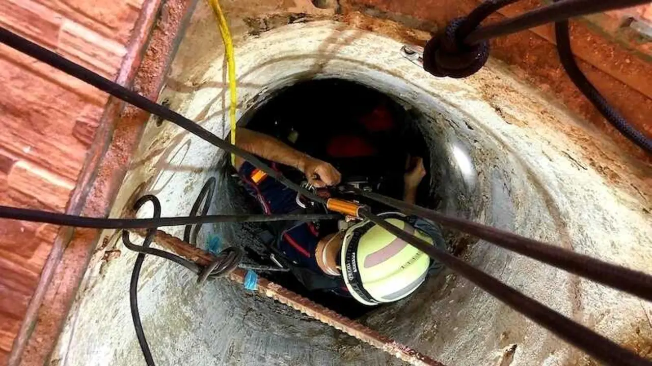 pozo, bomberos, rescate,