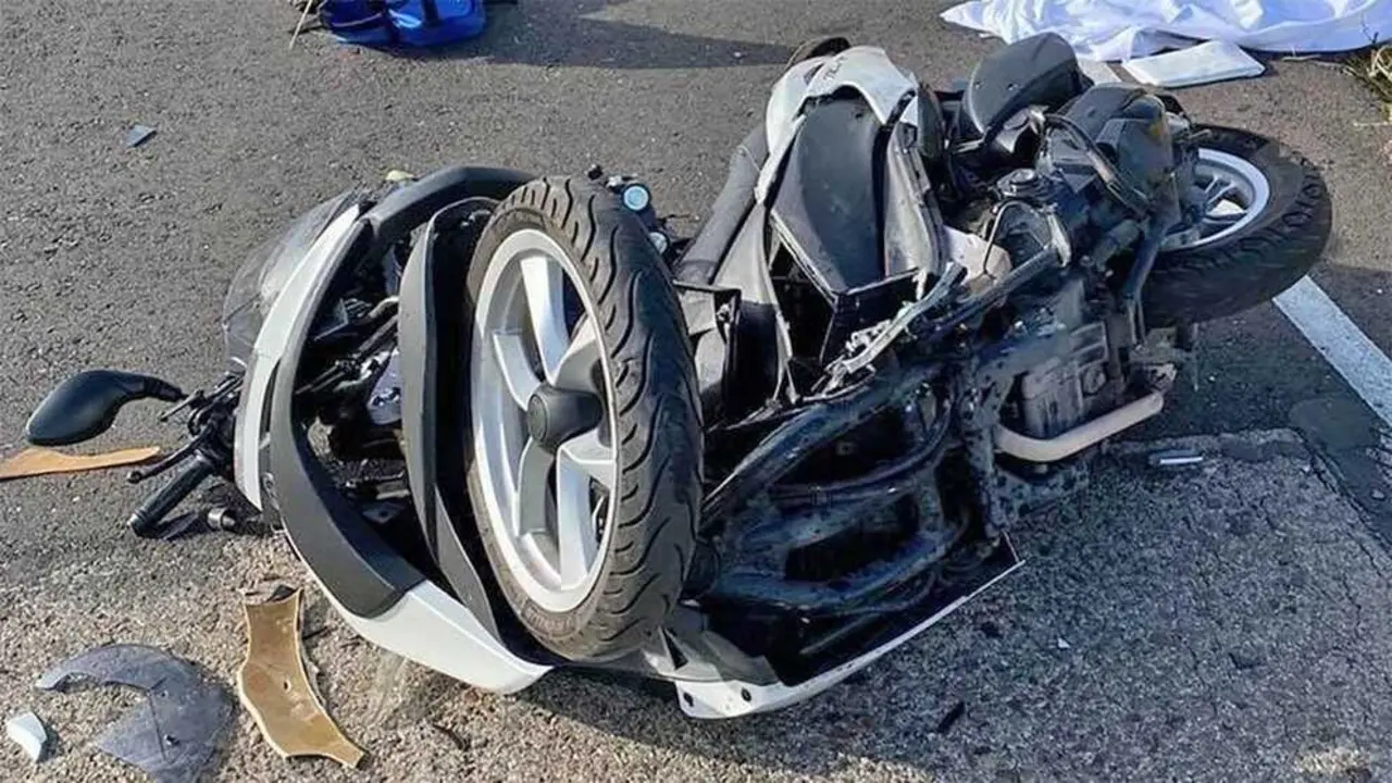 Dos j&oacute;venes muertos al colisionar dos motocicletas en una carretera secundaria, motos, accidente de tr&aacute;fico, motorista,&nbsp;