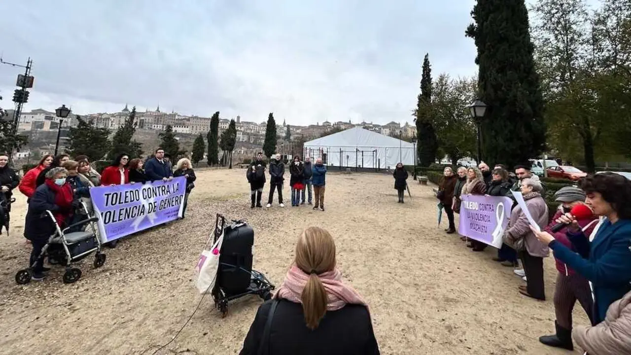 Concentraci&oacute;n mensual organizada por el Consejo Local de la Mujer de Toledo para condenar los casos de violencia de g&eacute;nero